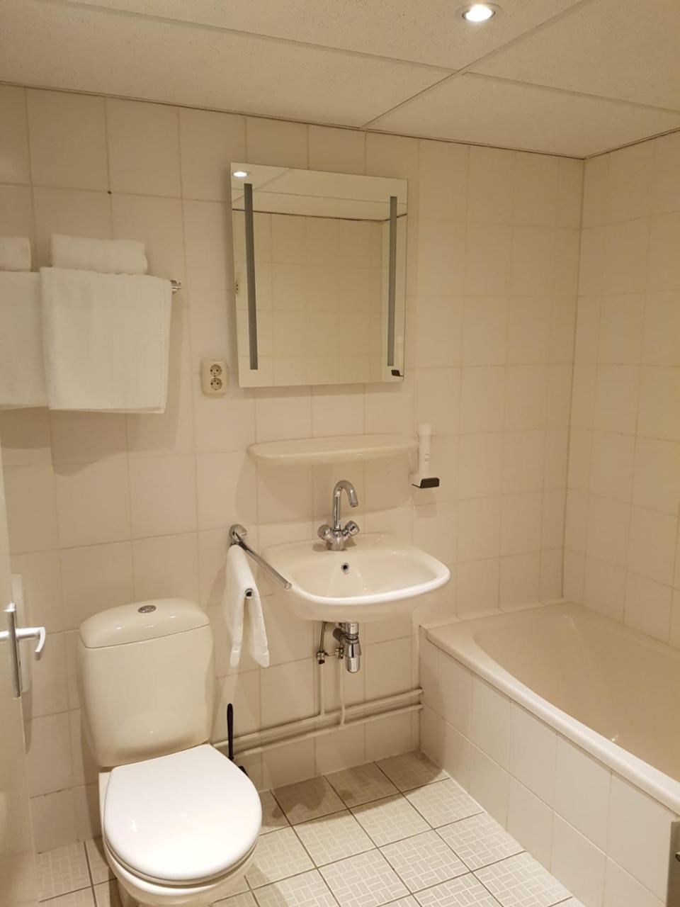 Hotel De Lis Lisse Dış mekan fotoğraf