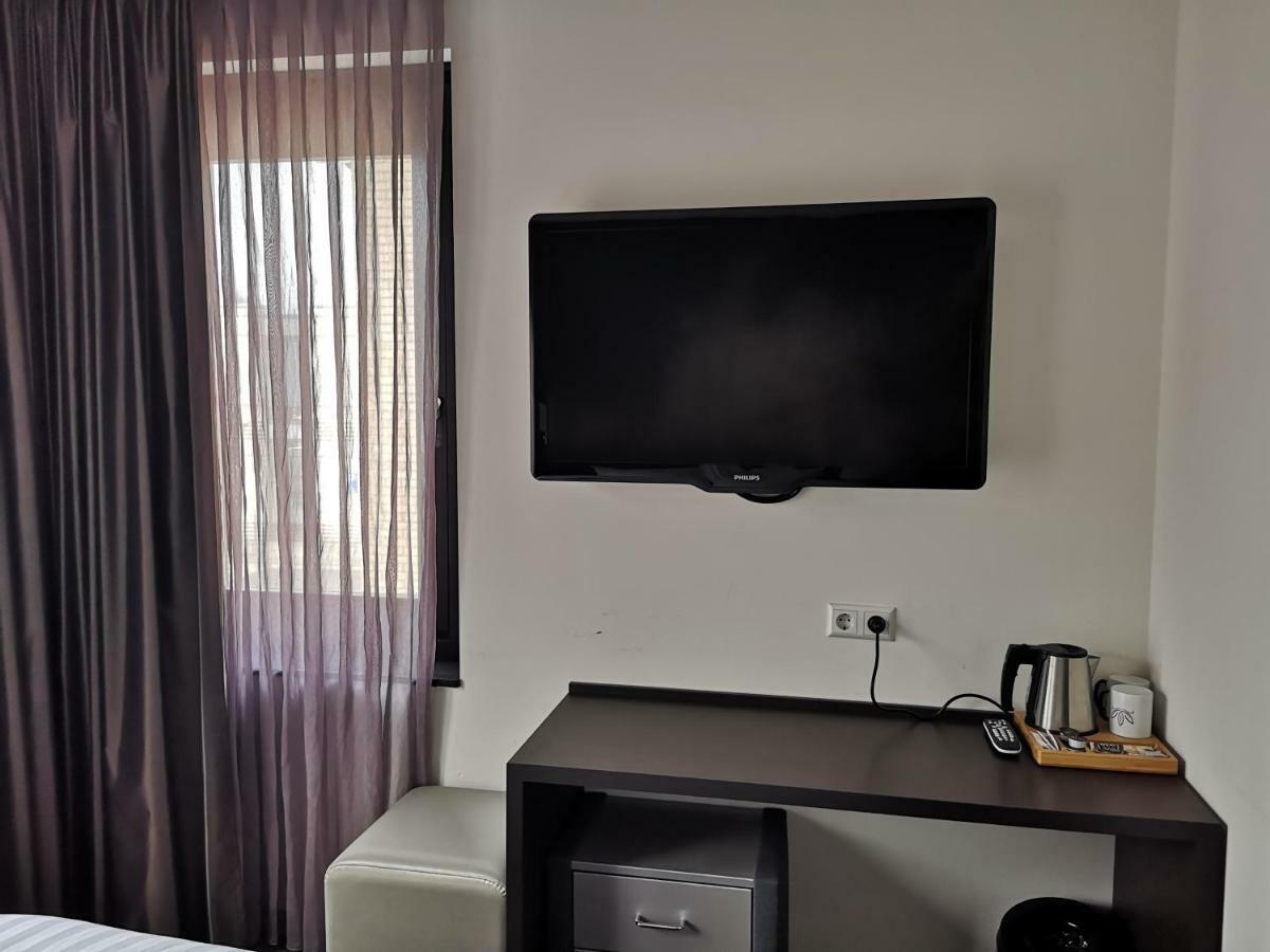 Hotel De Lis Lisse Dış mekan fotoğraf